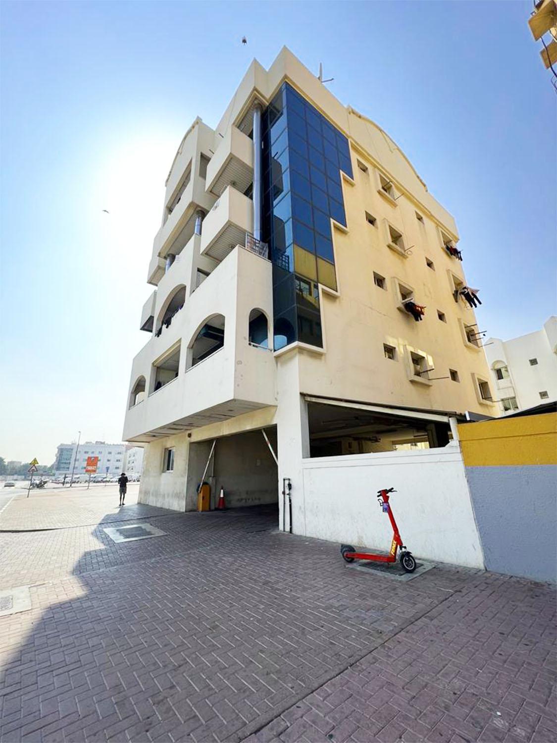 Sky Hostel Dubai Exterior photo